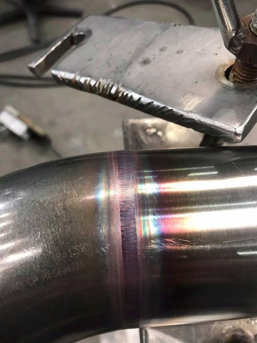 Заварчик Пловдив Заваръчни Услуги Метални Конструкции, Парапети, Тръби