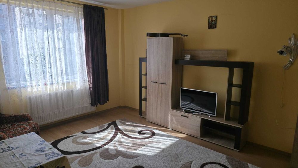Ofer spre închiriere apartament cu 1 cameră