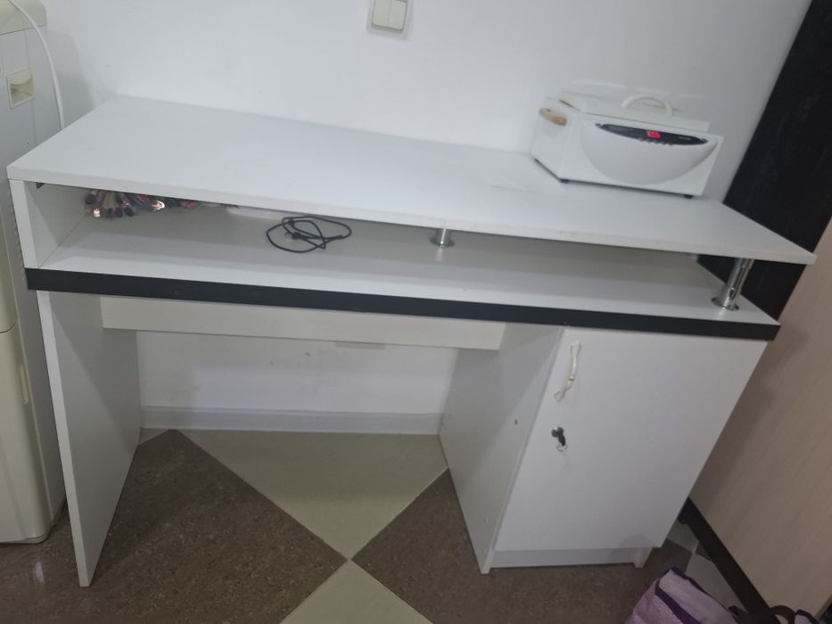 Продаётся стол, в хорошем состоянии