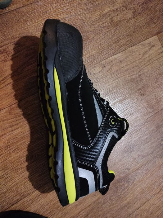 Продам рабочие ботинки 43 р