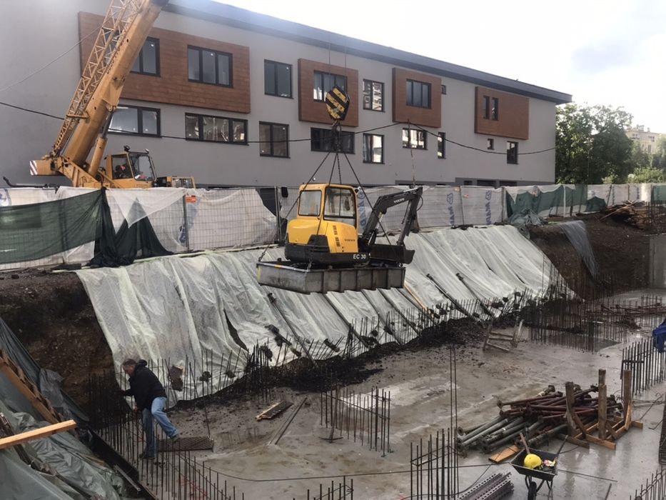 Кран с камион услуги с автокран до26тона и дължина 11метра на стрелата