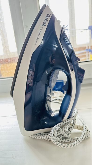 Продаю Утюг новая