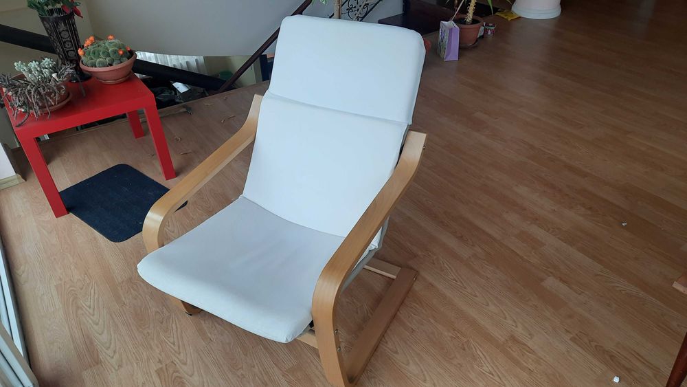 Vand fotoliu foarte comod si elegant