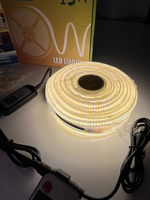 Banda led waterproof siliconica 15m cu bluetooth app pe telefon
