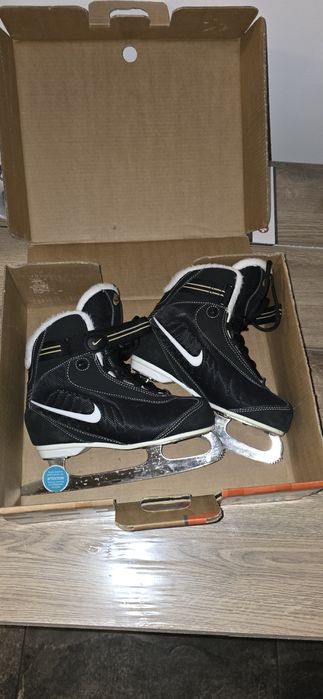 Ghete patinaj Nike marime 38