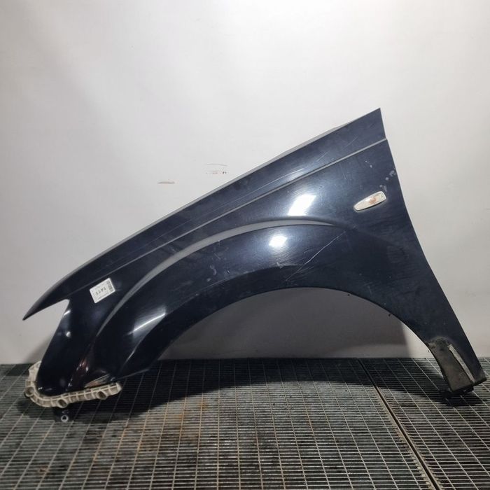 Aripa Stanga Fata Mitsubishi Outlander 2009 - 2012 4 Usi Amethyst Black Pearl X42 (1411)