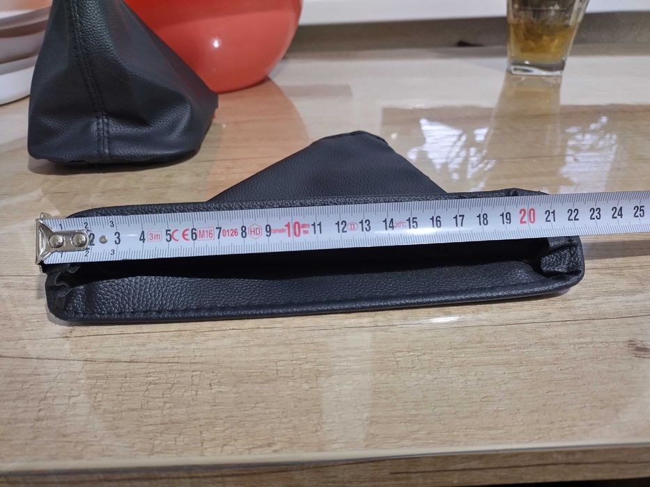 Кожух за скоростен лост и ръчна спирачка за  Тойота