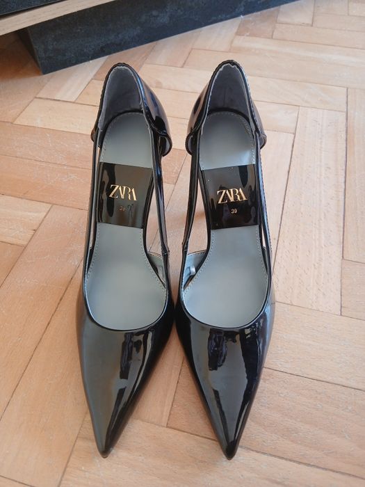 Обувки на ток Zara нови
