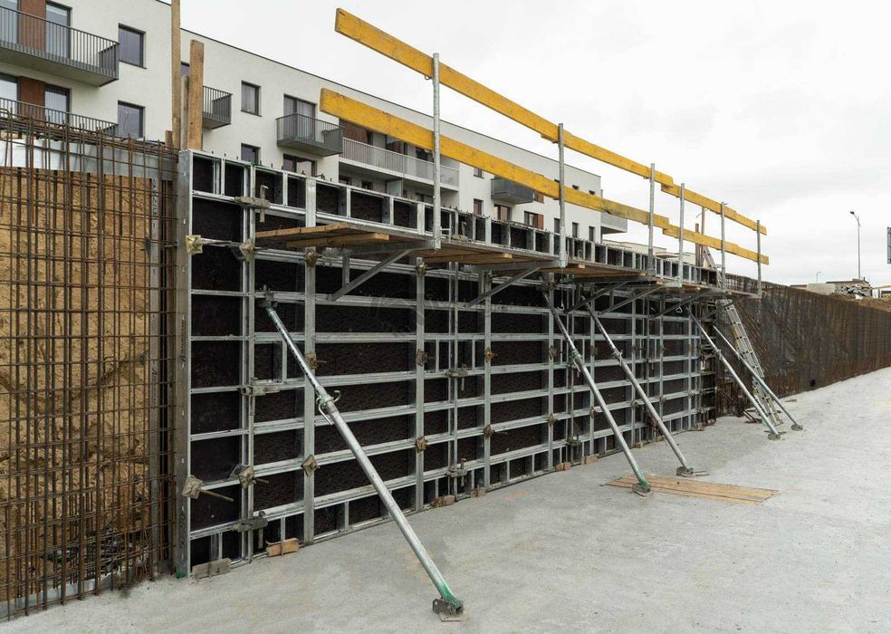 Inchiriez Panouri DOKA ,popi metalici, grinda h20 cofraje metalice