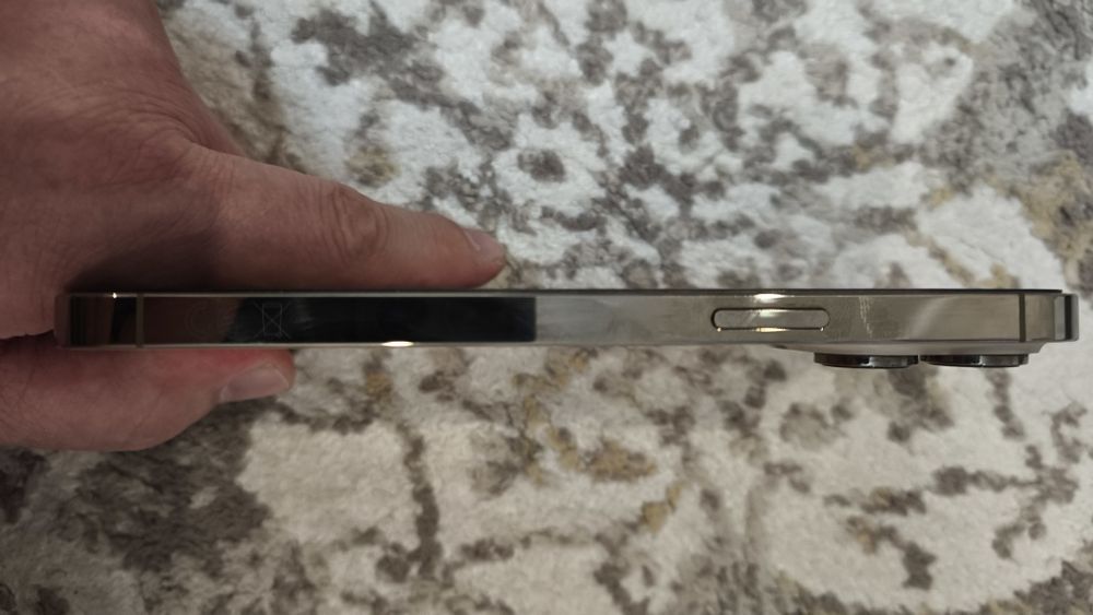 iPhone 14 pro max gold