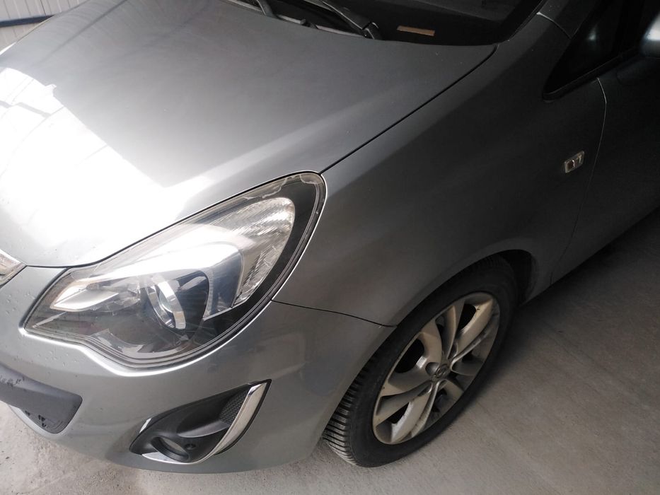 Vând Opel corsa 1,7 diesel, anul 2011