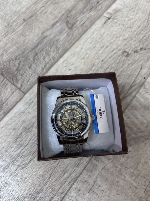 Оригинальные часы