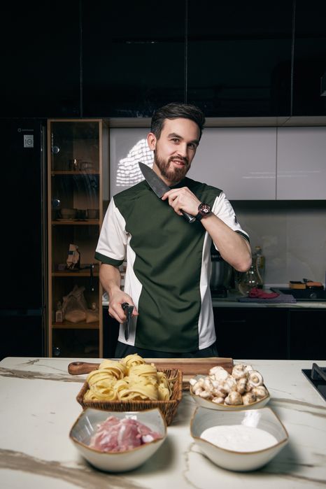 Ошпаз формаси заказга ва тайорихам бор!