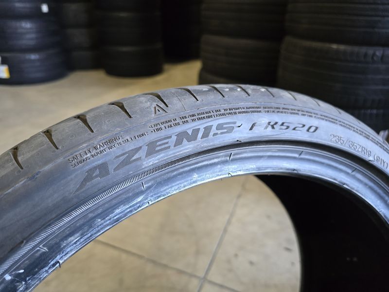 235/35/19 Falken 2бр