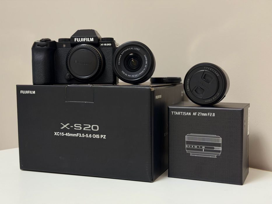 Продам Fujifilm X-S20