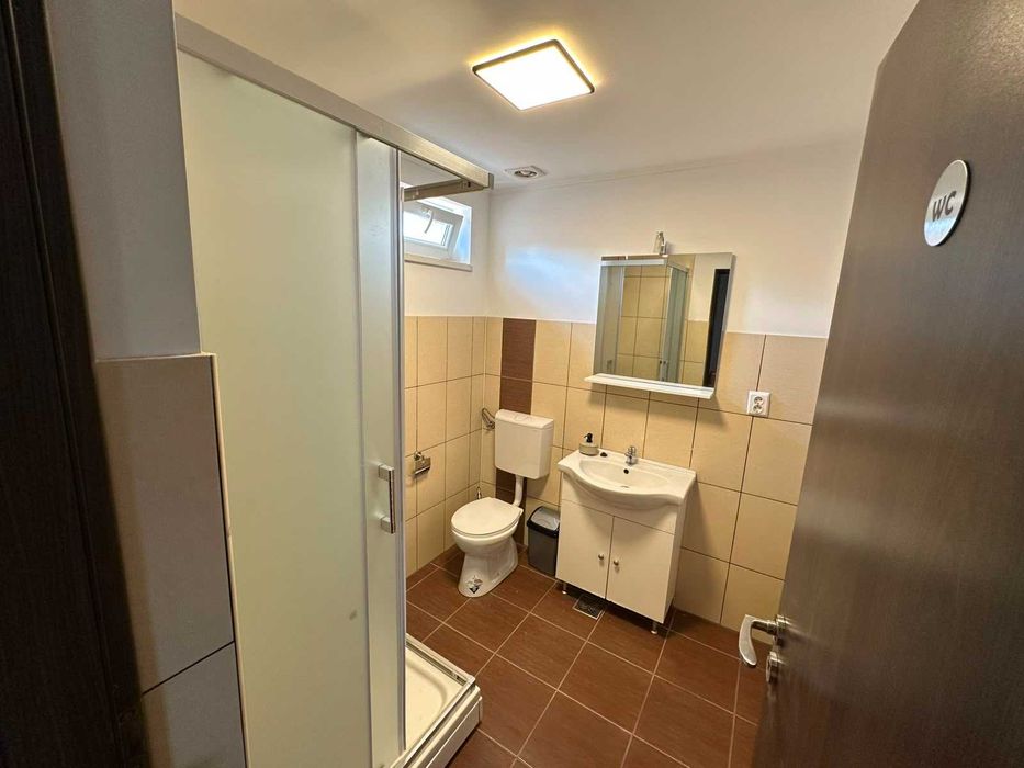 Inchiriez apartament 2 camere la casa,  Central, Tg. Mures