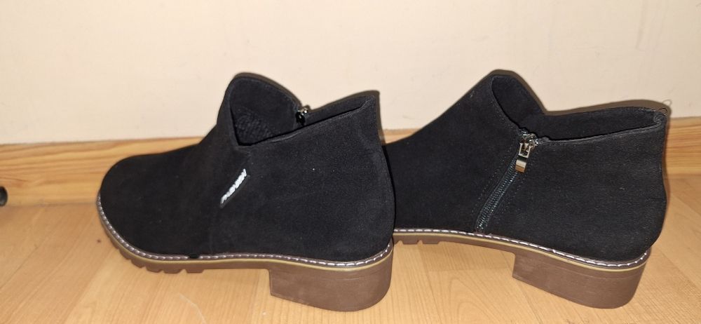 Botine nr 41 elegant,piele intoarsa