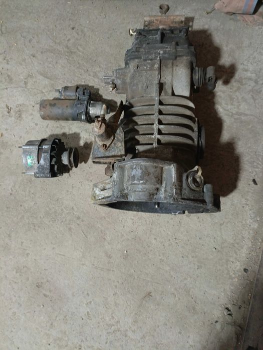Фольксваген транспортер Т2 КПП ,стартер и генератор.
