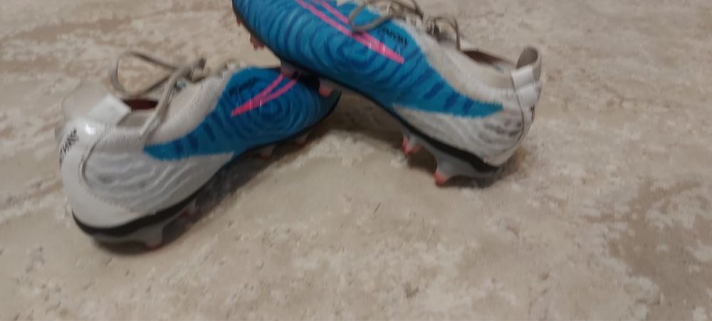 Продаются бутсы