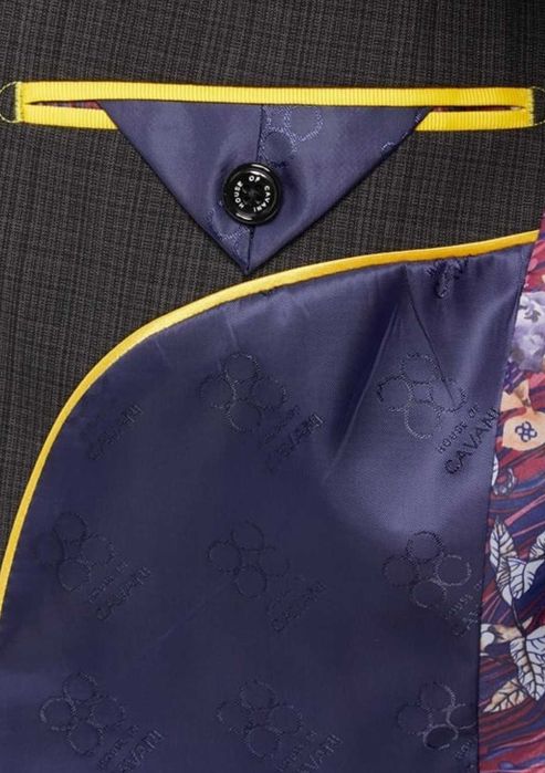 Стилен нов мъжки костюм в три части Cavani - размер 52