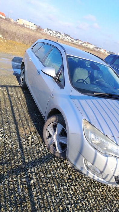 Opel Astra j Sports Turer 2012