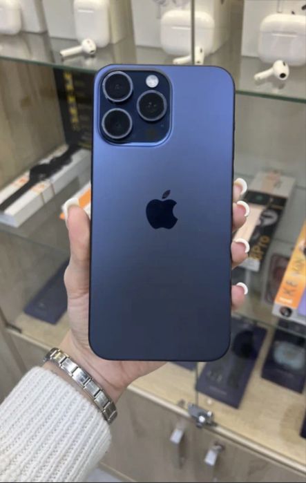 Sotiladi iphone 15 pro max titan, holati yahshi