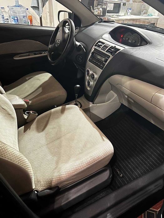 Срочно! Toyota Yaris с небольшим пробегом!