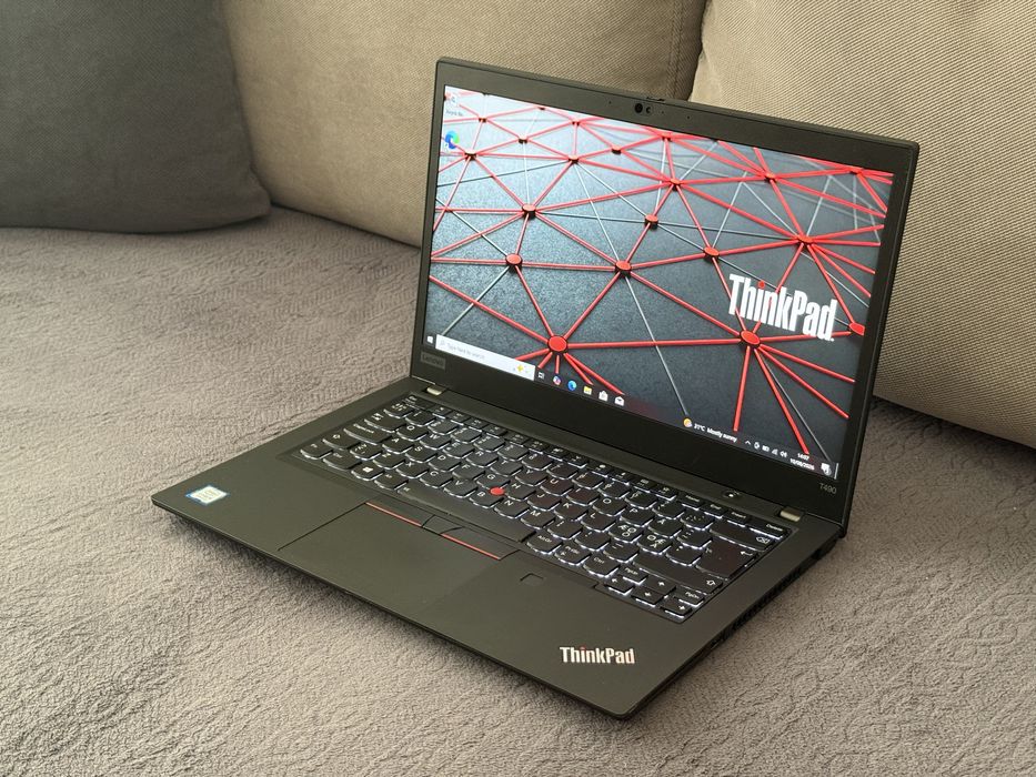 14’FHD IPS Lenovo Thinkpad T490 Core i5-8265u 16GB DDR4 256GB SSD Nvme