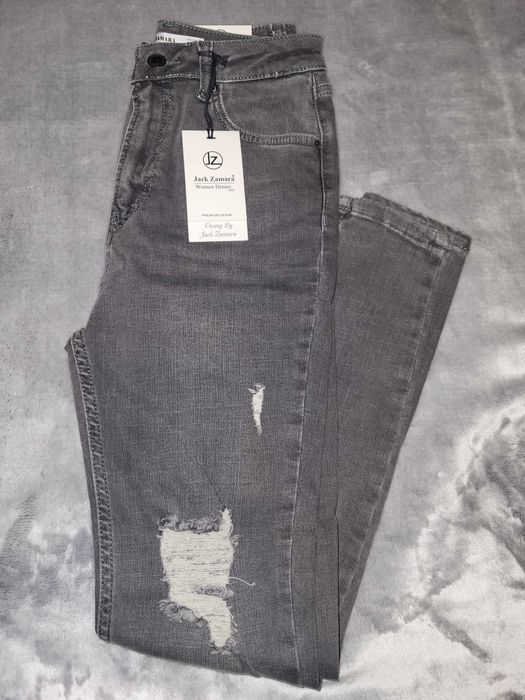 Дамски дънки ЧИСТО НОВИ!!!