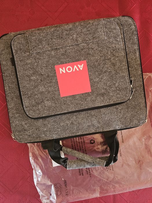 Чанта за лаптоп от филц - Avon и малка бежова чантичка