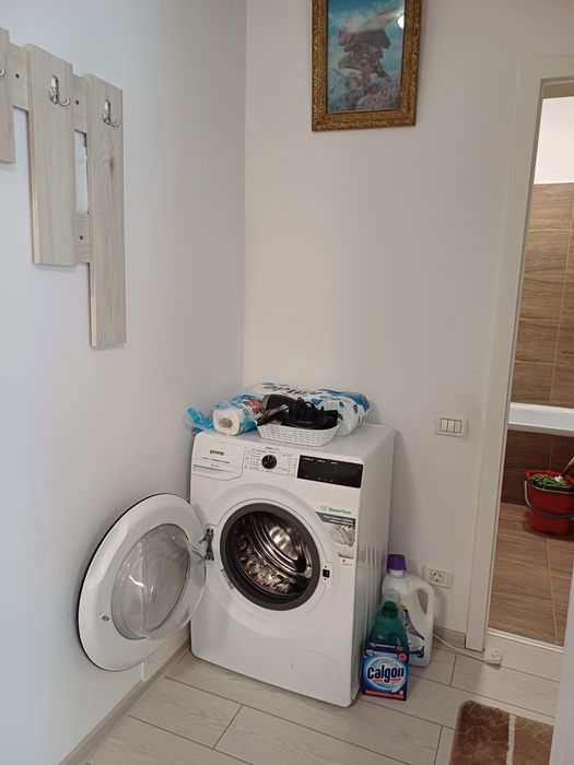 Inchiriez apartament