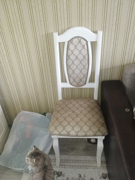 Продам стулья 4 штуки