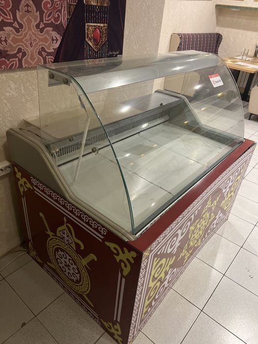 Холодильник витрина