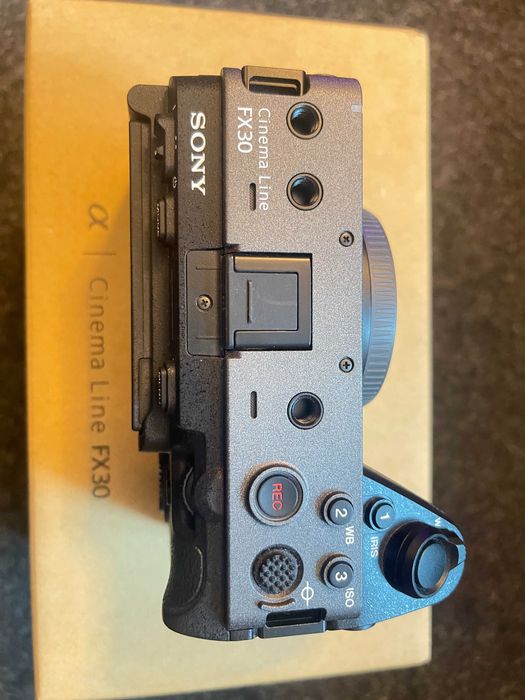 Vând Sony FX30 - stare impecabilă