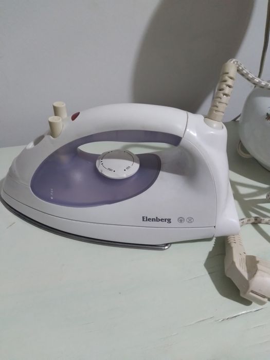 Продам утюг паровой не дорого