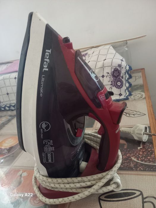 "Tefal" dazmol sotiladi. Holati yaxshi,   hamma joyi butun .