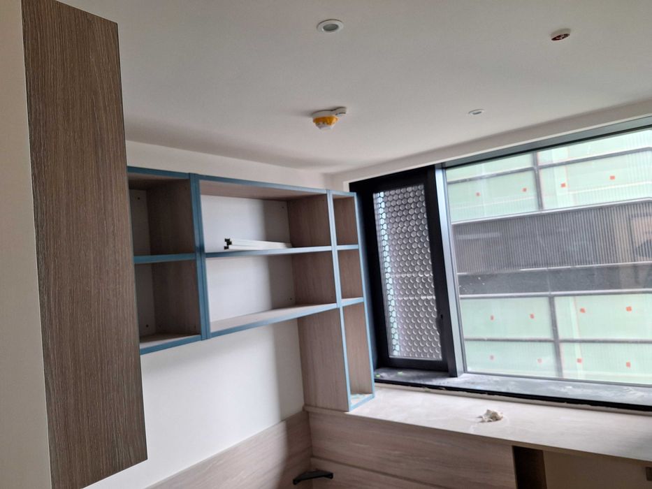 Вътрешни ремонти-Бояджийски услуги ,шпакловка, лепене на плочки и др.