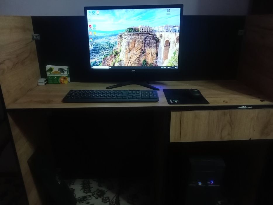 Kompyuter stoli blan