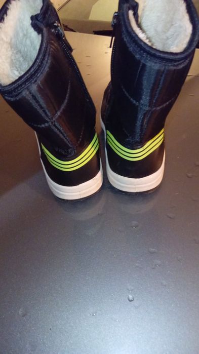 Детски ботуши No 28. Ползвани един сезон.  Запазени.  Изгпдно!