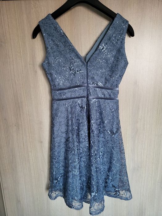 Къса синя дантелена рокля за официални случаи