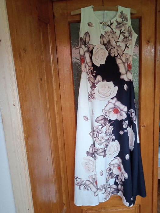 Rochie de ocazie, nouă măr. M, 40-42