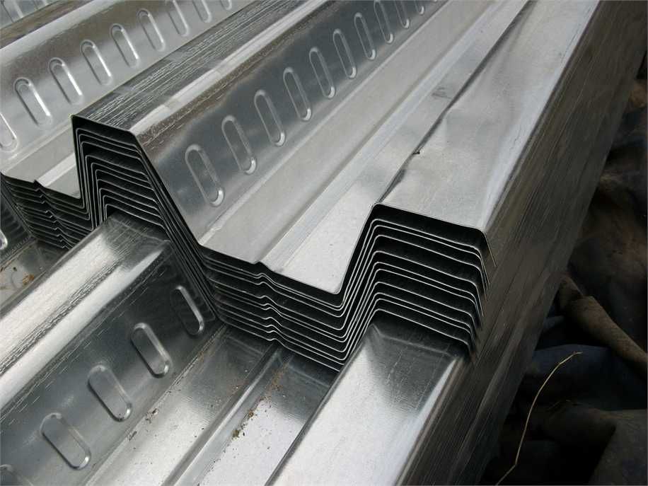 Оставащ кофраж от трапецовидна поцинкована ламарина TR50, TR73 и TR100