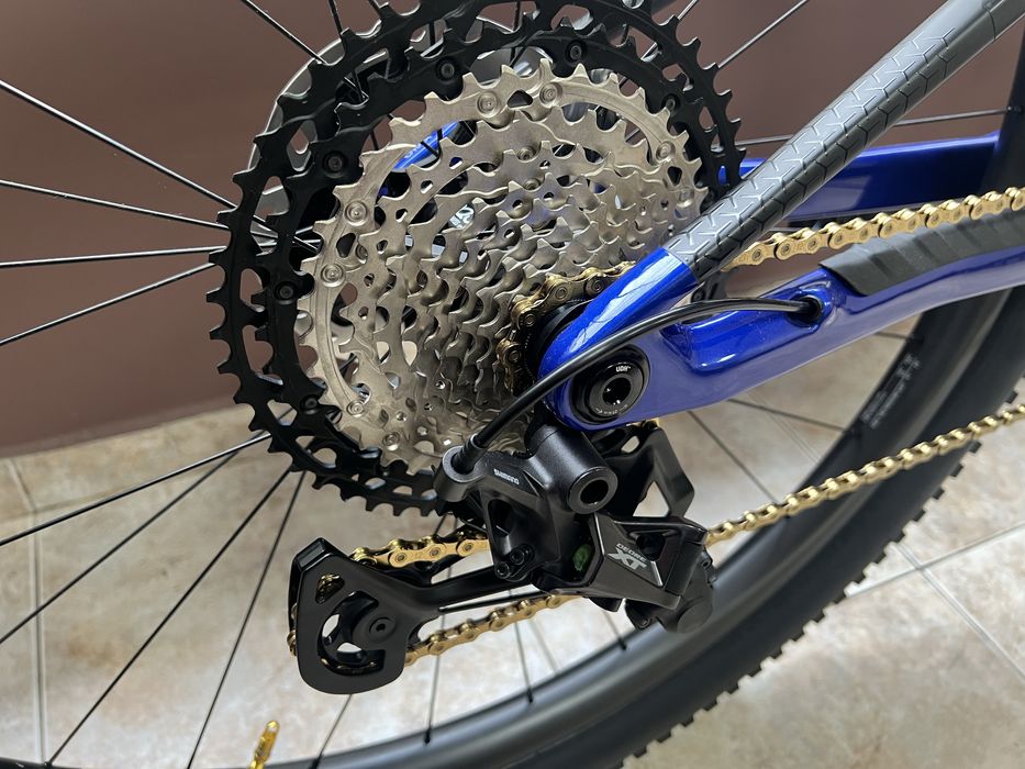 Чисто нови курбел, касета, дерайльор и спирачки Shimano XT 8100