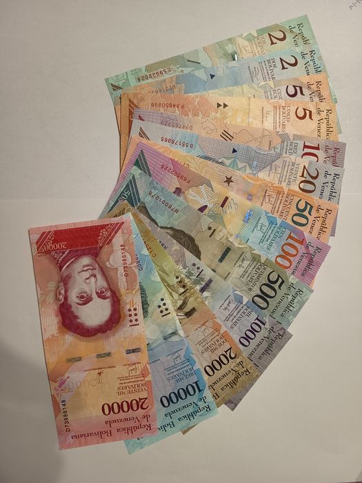 Банкноти Венецуела