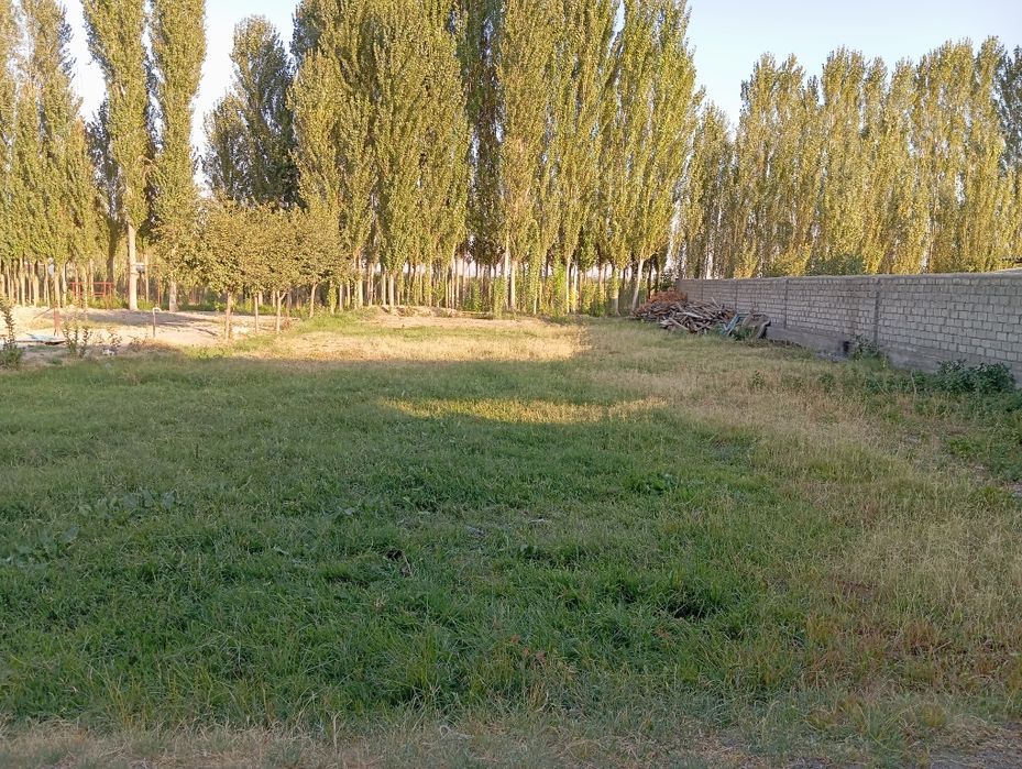 Участка сотилади