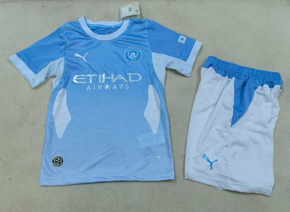 Детски футболни екипи Nike Adidas 2026/2027