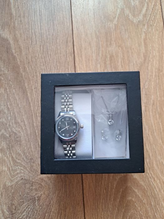 Дамски часовник, SECONDA, чисто нов