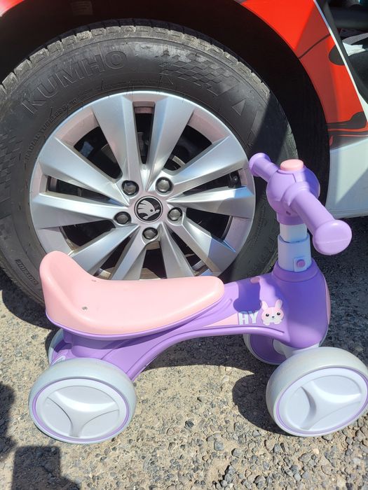 Bicicleta copii fara Pedale cu Muzica si Baloane 4 Roti