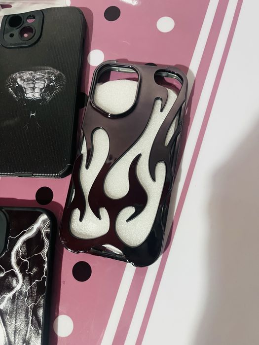 Чехлы на IPhone 13 и 15