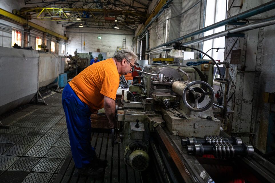 Токарьний фрезерний  шлифовалний работы